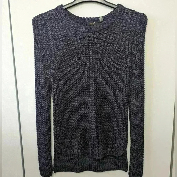 DEX Crochet long sleeve shirt size medium Purple ans black In GREAT used conditi - Picture 1 of 6